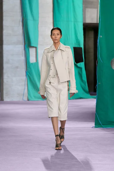 Look 2